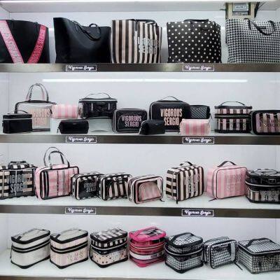 Wholesale Professional Men Cosmetic Makeup Bag Luxury Designer PU Leather Modern Trendy Cases Travel Toiletry Cosmetic Bags Original Branded Bags photo-4
