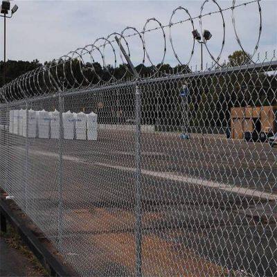 Factory Hot Sale Diamond Wire Mesh Chicken Fence PVC Black Coated Galvanized Chain Link Fence