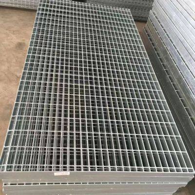 Hot Dipped Galvanized Steel Grating Anti-Rust Corrosion Resistant for Outdoor Use photo-3
