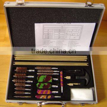 Gun pipe/tube cleaning brush