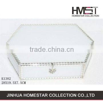 Factory main products! unique design white jewelry box