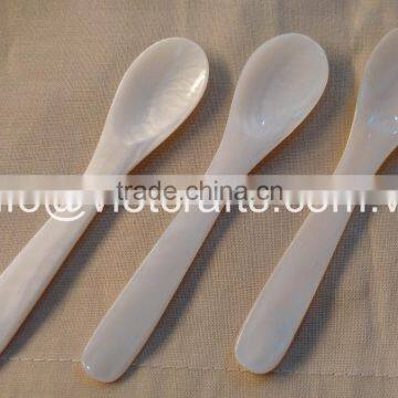 Mother of pearl caviar spoon, egg spoon, caviar tasting spoon