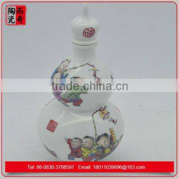 Hand-painted Design Gourd Shape Ceramic Wine Bottle photo-2