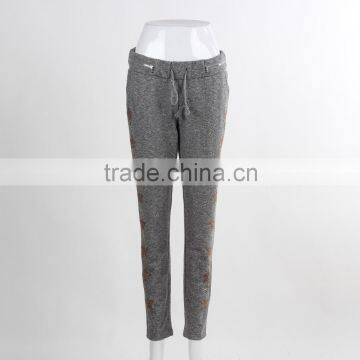 F5W30185 New Design Metallic Foil Girls Spotty Sweatpants In Grey