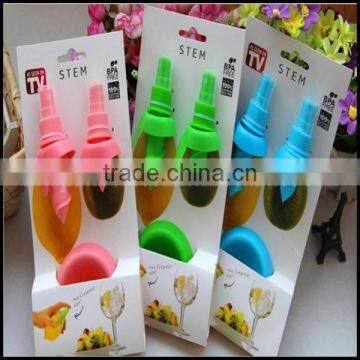 Unique plastic lemon sprayer,new novelty orange condiment sprayer,delicious lemon squeezer manufacturer