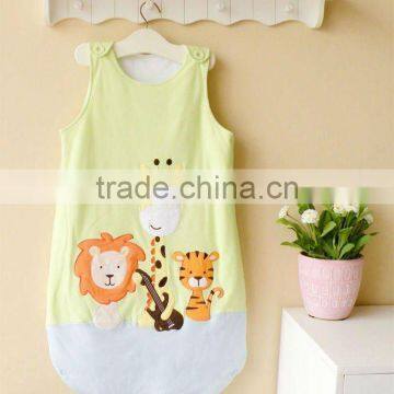 mom and bab embroider baby clothes,baby sleeping bag