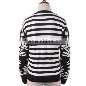 Jacquard Allover Flower Patterns Crew Neck Men Pullover Sweater photo-2