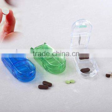 Plastic pill cutter