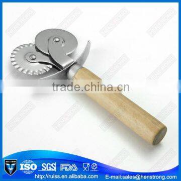 New Design Wood Handle Double Wheel Pizza Cutter