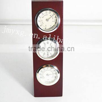 2015 hot sale unique table wooden clock