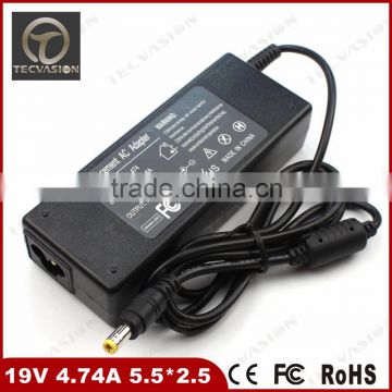 High quality Laptop AC DC Power Charger Adapter 19V 4.74A 5.5mm*2.5mm For Toshiba Satellite A300 A300D L300 L350D Pro A210