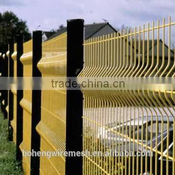 PVC coated welded wire mesh fence