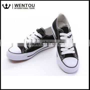 Women's Flat Lace Up Low-Top Canvas Sneakers