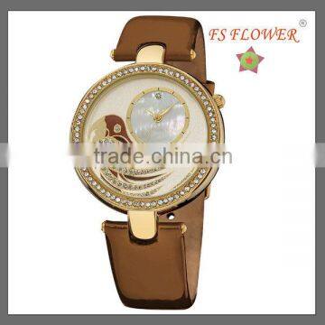 Nice New Ladies Glutinous Diamond Jelly Watch Case Mother of Preal Dial Women Wrist Watch