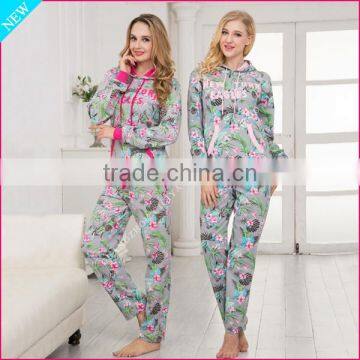 Wholesale Custom Women Fancy Printed Pajama Hoody+pant Cvc French Terry Comfortable Design Winter Pajamas Set for Women