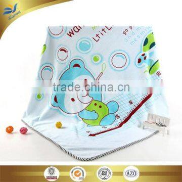 China Manufacturer Microfiber Cartoon Bear and Bubbles Character Reactive Printed Baby Blanket 110*110 cm photo-3