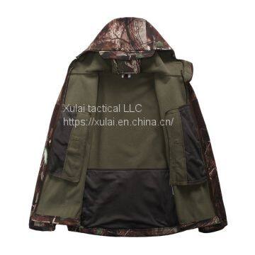 Hunting Realtree Camouflage Softshell Men's Jacket photo-2