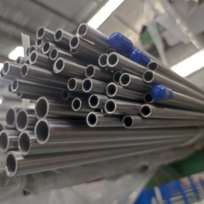 Tuberías de soldadura de acero inoxidable AISI304 316 con superficie pulida para decoración de edificios