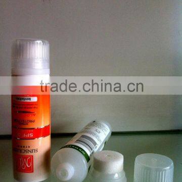 Packaging tube with sponge