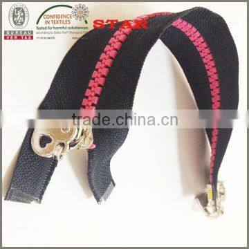 secure plastic zipper