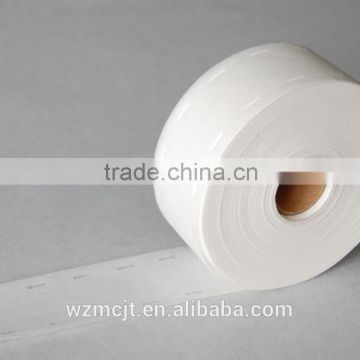 Non-woven short width fusible interlining for dress belt