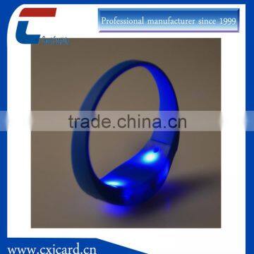 Low cost led light silicon wristband