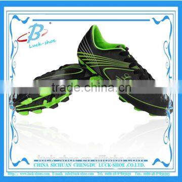 2016 fashion design soccer shoes Cheap brand football shoes with good quality spike