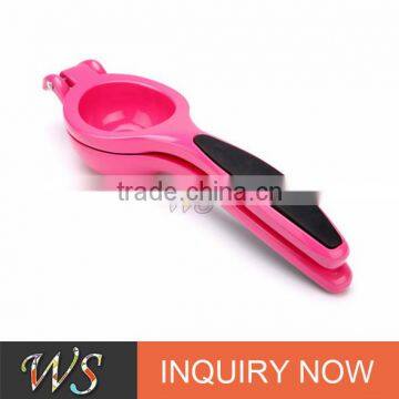 WSCCHH069 Famous and High Quality Lemon Squeezer With Silicone Handles photo-3