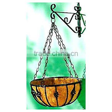 hanging basket with coco liner