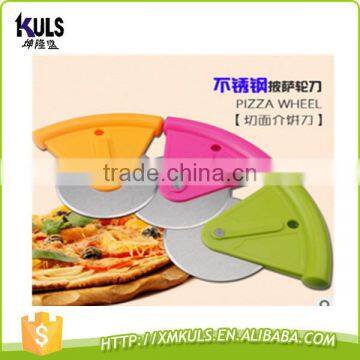 Stainless steel Round pizza wheel plastic cutter