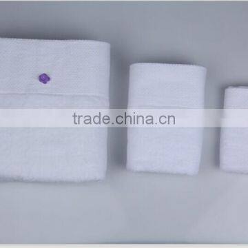 white towel hotel sets