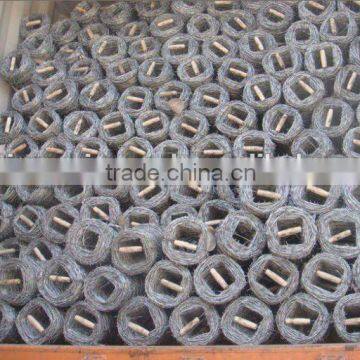 Low-caron steel barbed wire