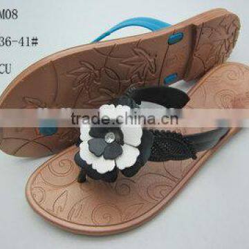 Hot Selling and Fashion PCU Women Flipflops for 2014Summer