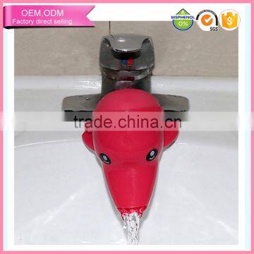 Plastic lovely safety baby water faucet extender wholesale