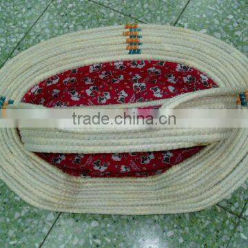 corn husk comfortable pet basket /new material new style/manufacture