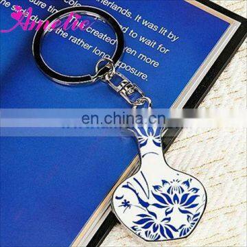 A07922 Ceramics Exotic China Vase Keyring