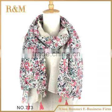 Yiwu New design floral print polyester scarf from China