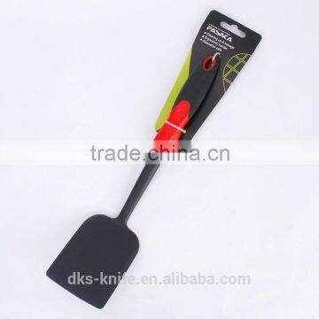 TSY001-ST New Packing Black Nylon Solid Turner with Black PP and Red TPR handle Nylon Kitchen Tools