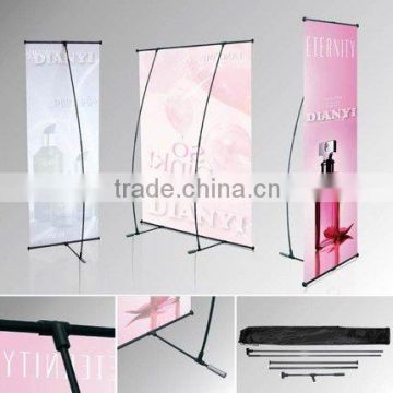 L display banner stand