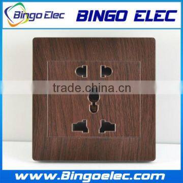 universal electric socket