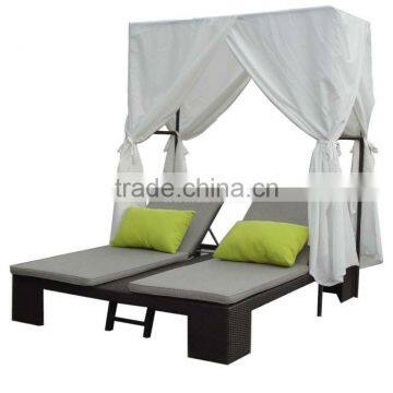 Double Sunbed / PE Rattan Sun Lounger With Sunshade photo-1