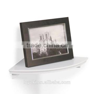 Hot Sale the Sector Shape Decorative Wall Floating Shelf photo-3