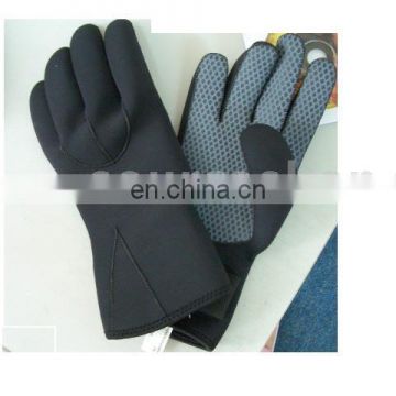 Super stretchy gloves