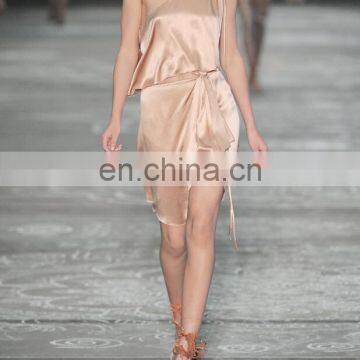 2017 Fashion Show New Runway Satin Beige Sleeveless Two Layers Knee Length Dress