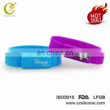 Promotional Gifts Christmas Present Custom Silicone Wristband/convenient Rubber Bracelet Usb Flash Drive