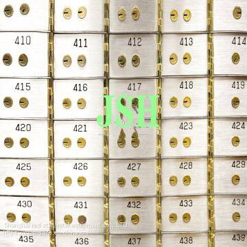 36UK 305-36LOCKERS     Bank vault safe safe vault door