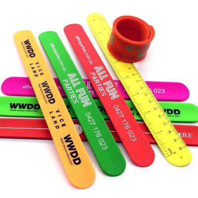 Customized Soft  and  Safe Wrist Bands Promotional Custom Logo Sublimation Silicone Snap Wristband for Party  Decorations