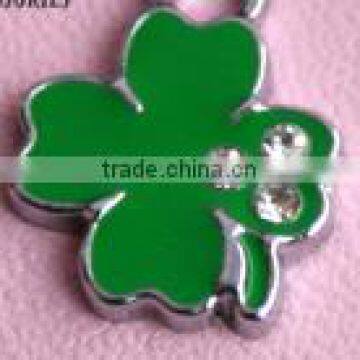 Green colour four leaf clover pendant With three diamonds four leaf clover pendant Popular sale four leaf clover pendant