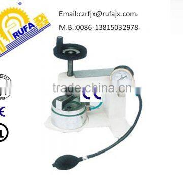 Hydraulic pressure tester for waterproof fabric