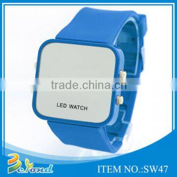 Wholesale lightweight sport led large display digital watch